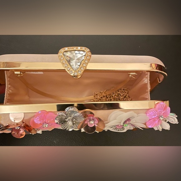 Jane Chic Designs Light Pink Blooming Bliss Clutch - Picture 10 of 11